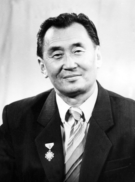 Хан-Уул дүүргийн Номын сан Ардын уран зохиолч Ш.Сүрэнжавын нэрэмжит боллоо